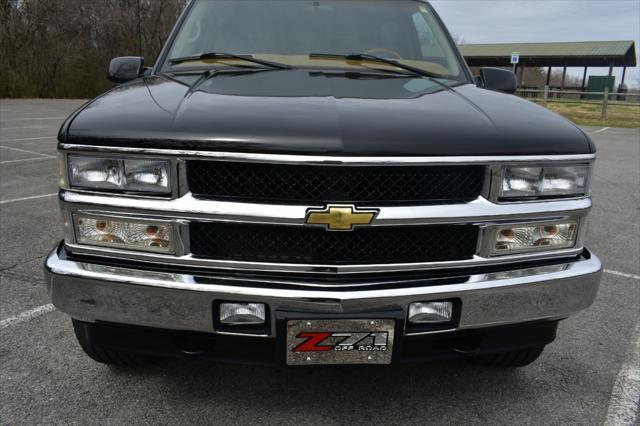 used 1998 Chevrolet Tahoe car, priced at $40,000