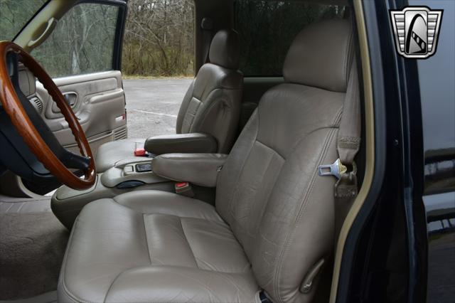 used 1998 Chevrolet Tahoe car, priced at $40,000