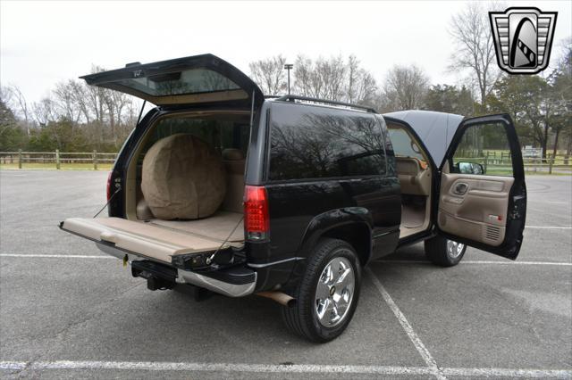 used 1998 Chevrolet Tahoe car, priced at $40,000