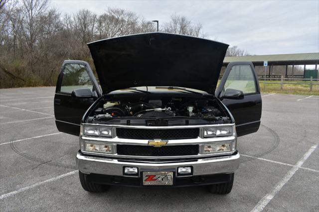 used 1998 Chevrolet Tahoe car, priced at $40,000