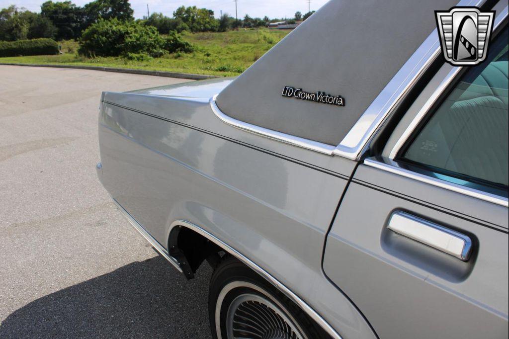 used 1988 Ford Crown Victoria car, priced at $19,000