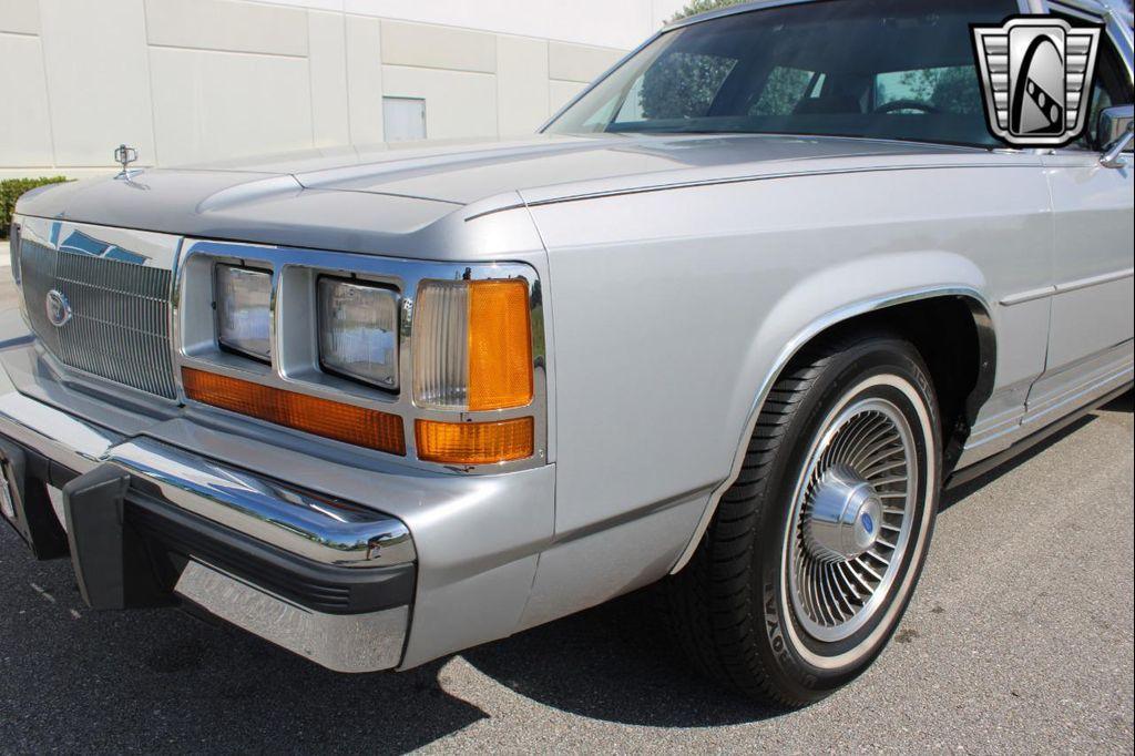 used 1988 Ford Crown Victoria car, priced at $19,000