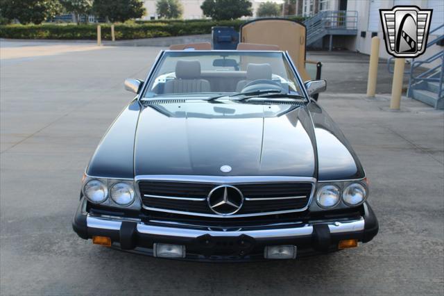 used 1988 Mercedes-Benz 560SL car, priced at $39,000