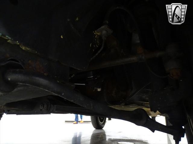used 1971 Volkswagen Super Beetle car, priced at $18,000