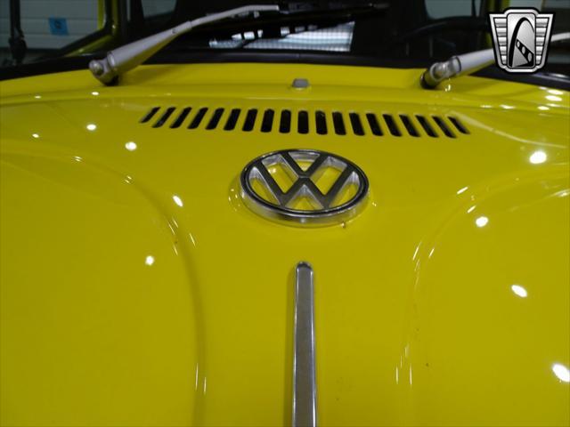 used 1971 Volkswagen Super Beetle car, priced at $18,000