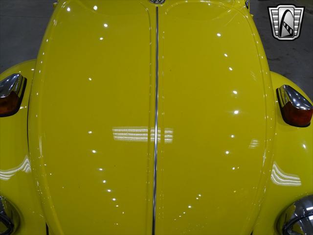 used 1971 Volkswagen Super Beetle car, priced at $18,000