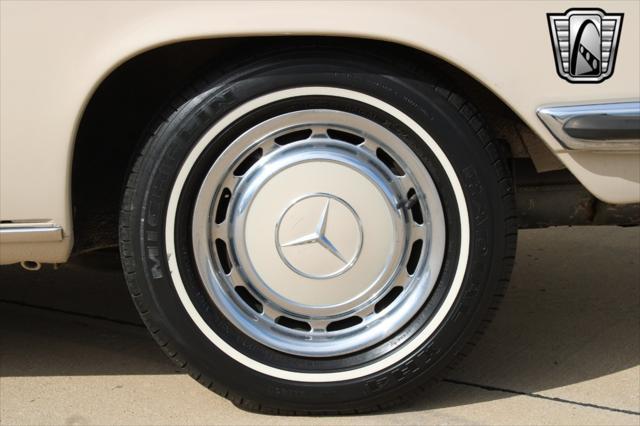 used 1971 Mercedes-Benz 250C car, priced at $14,500