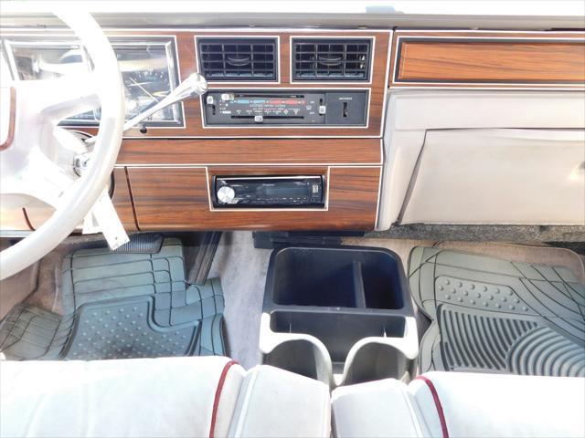 used 1988 Lincoln Town Car car, priced at $13,500