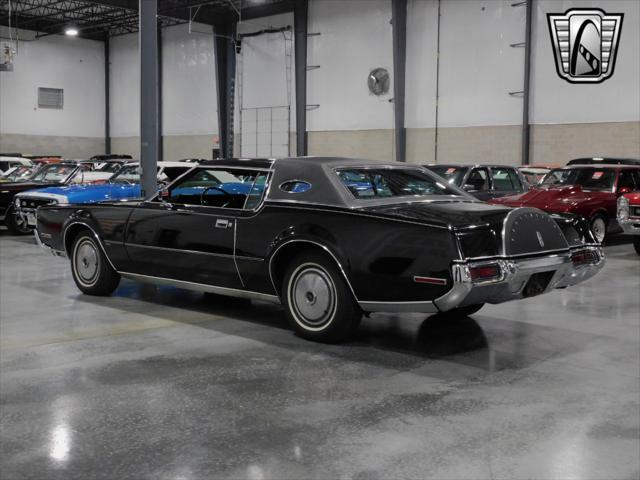 used 1972 Lincoln Continental car, priced at $19,000