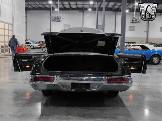 used 1972 Lincoln Continental car, priced at $19,000