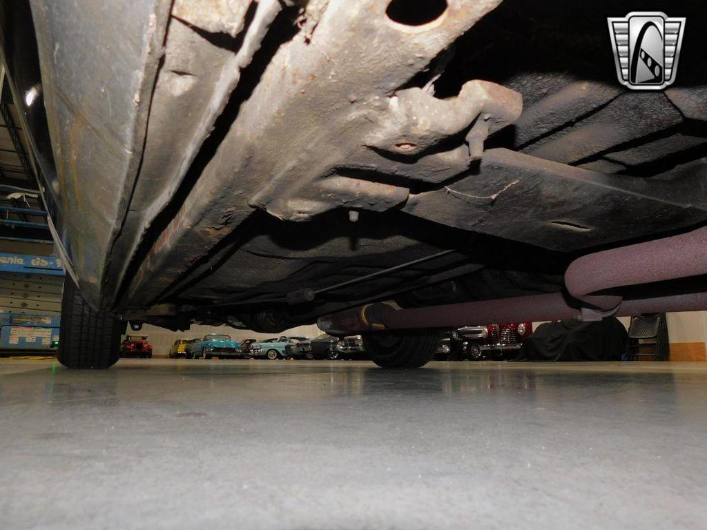 used 1972 Lincoln Continental car, priced at $15,500
