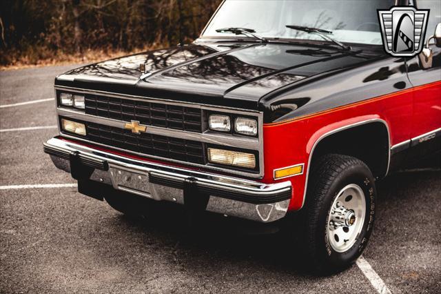 used 1991 Chevrolet Suburban car, priced at $53,000