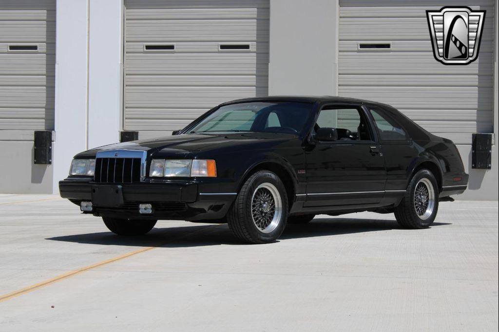 used 1991 Lincoln Continental car, priced at $15,500