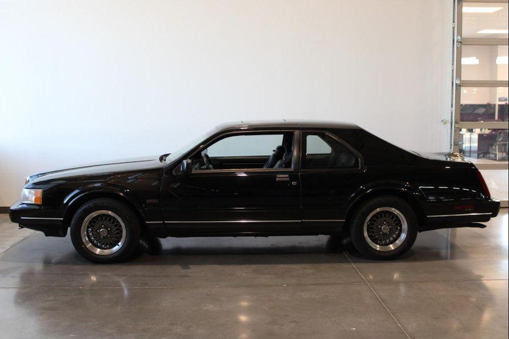 used 1991 Lincoln Continental car, priced at $15,500