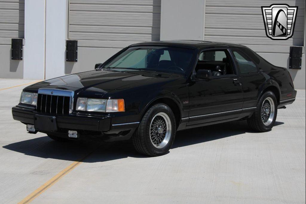 used 1991 Lincoln Continental car, priced at $15,500
