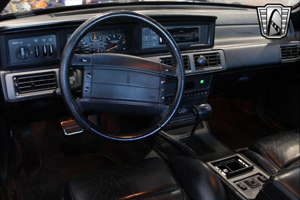 used 1991 Lincoln Continental car, priced at $15,500