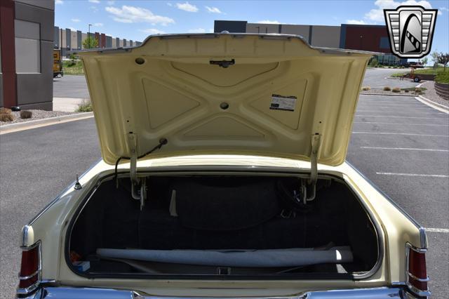 used 1970 Lincoln Continental car, priced at $16,500