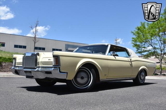 used 1970 Lincoln Continental car, priced at $16,500