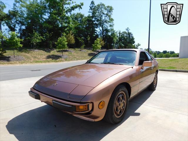 used 1988 Porsche 924 car, priced at $15,500