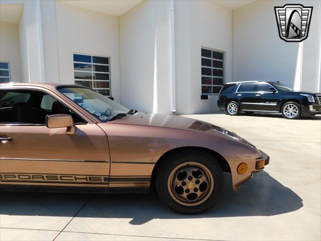 used 1988 Porsche 924 car, priced at $15,500