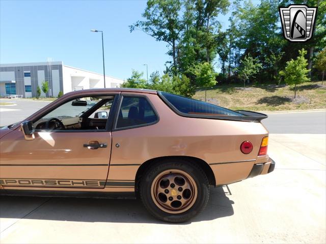 used 1988 Porsche 924 car, priced at $15,500