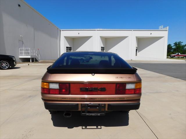 used 1988 Porsche 924 car, priced at $15,500