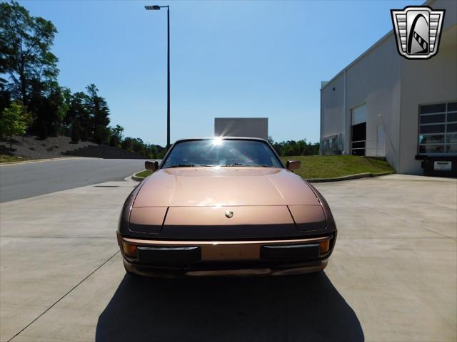 used 1988 Porsche 924 car, priced at $15,500