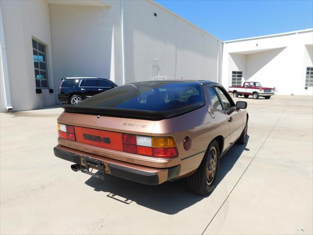 used 1988 Porsche 924 car, priced at $15,500