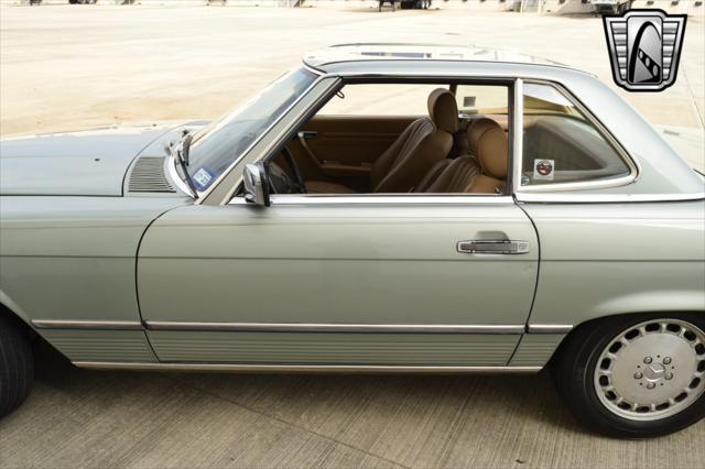 used 1988 Mercedes-Benz 560SL car, priced at $19,500
