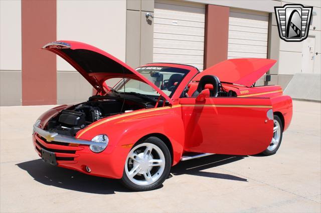 used 2004 Chevrolet SSR car, priced at $28,000