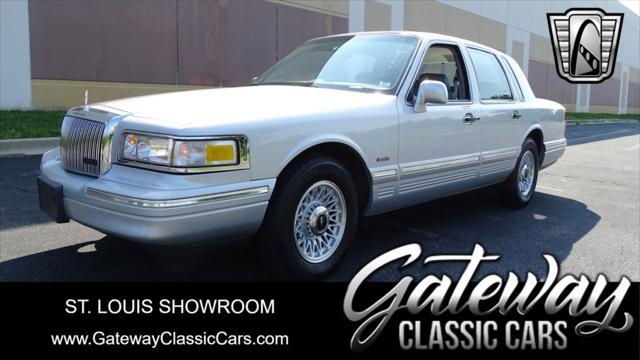 used 1997 Lincoln Town Car car, priced at $14,500