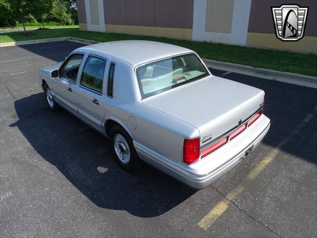 used 1997 Lincoln Town Car car, priced at $14,500