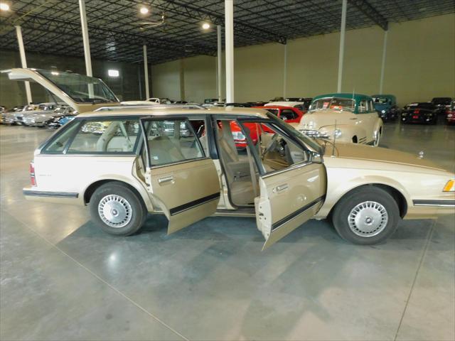 used 1995 Buick Century car, priced at $8,500