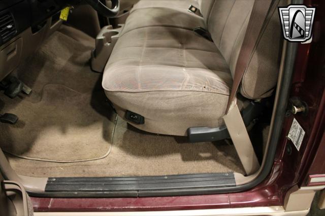 used 1996 Ford F-150 car, priced at $18,000