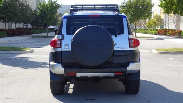 used 2007 Toyota FJ Cruiser car, priced at $18,500