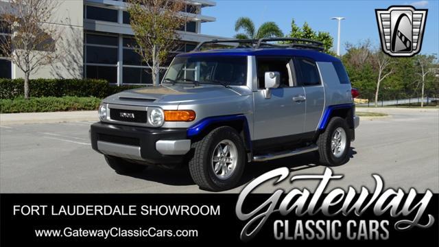 used 2007 Toyota FJ Cruiser car, priced at $18,500