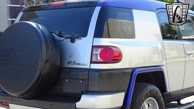 used 2007 Toyota FJ Cruiser car, priced at $18,500