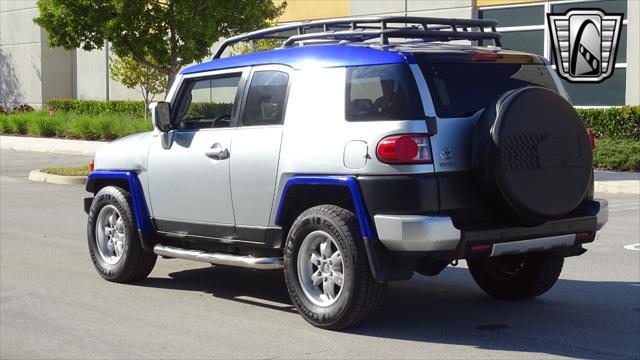 used 2007 Toyota FJ Cruiser car, priced at $18,500