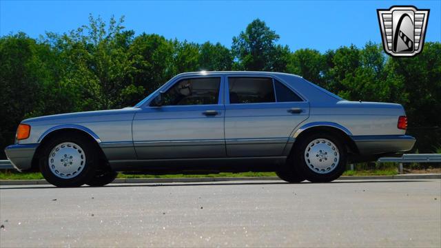 used 1990 Mercedes-Benz 300SE car, priced at $24,000