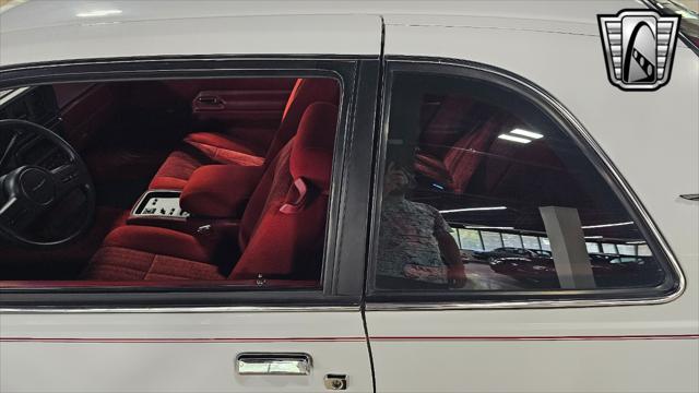 used 1988 Ford Thunderbird car, priced at $17,500