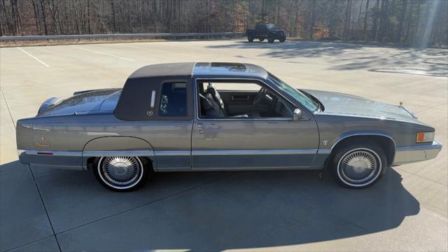 used 1989 Cadillac Fleetwood car, priced at $13,000