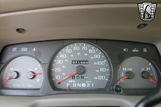 used 2004 Mercury Grand Marquis car, priced at $13,500