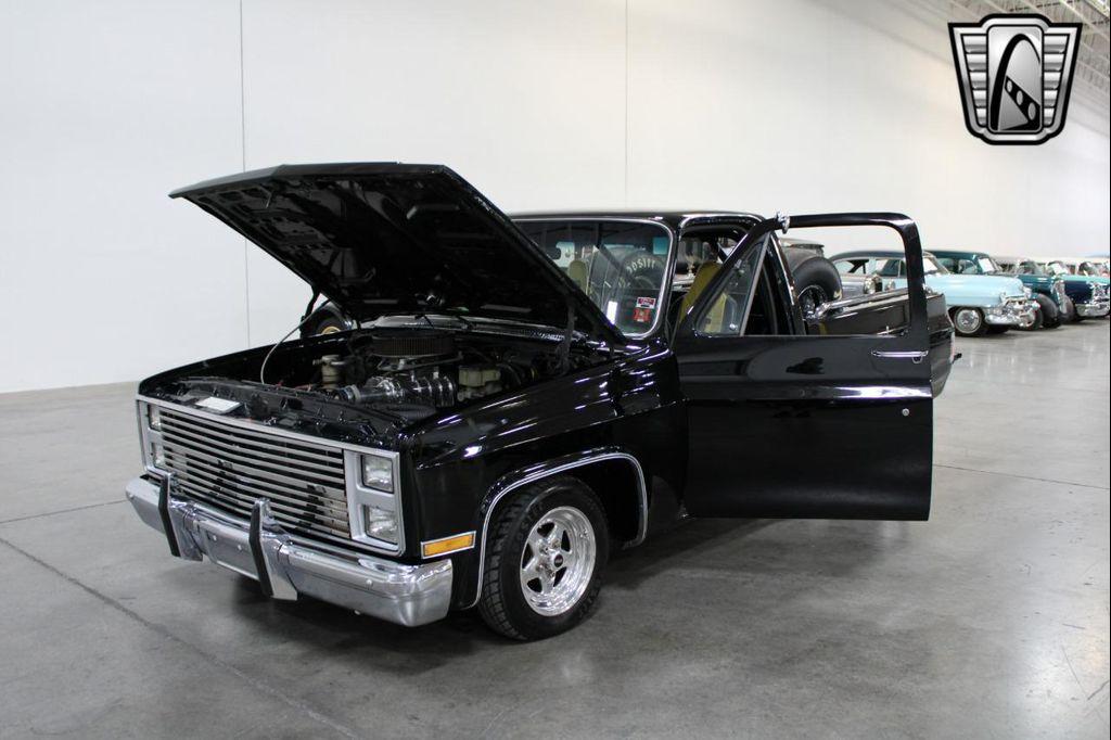 used 1986 GMC Pickup Truck car, priced at $31,000