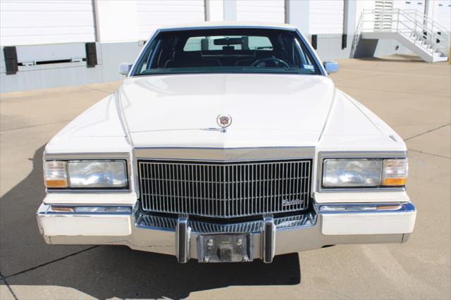 used 1992 Cadillac Fleetwood car, priced at $14,500