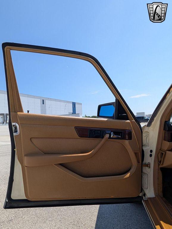 used 1986 Mercedes-Benz S-Class car, priced at $20,000