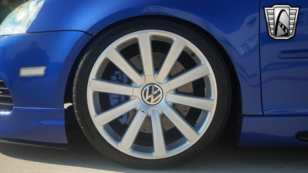 used 2008 Volkswagen R32 car, priced at $32,000