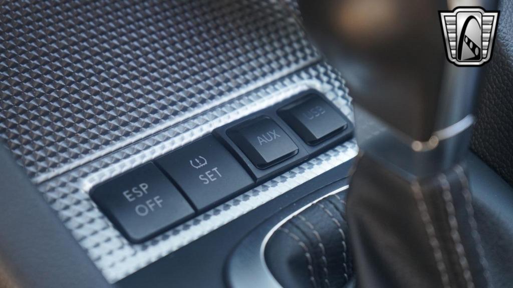 used 2008 Volkswagen R32 car, priced at $32,000