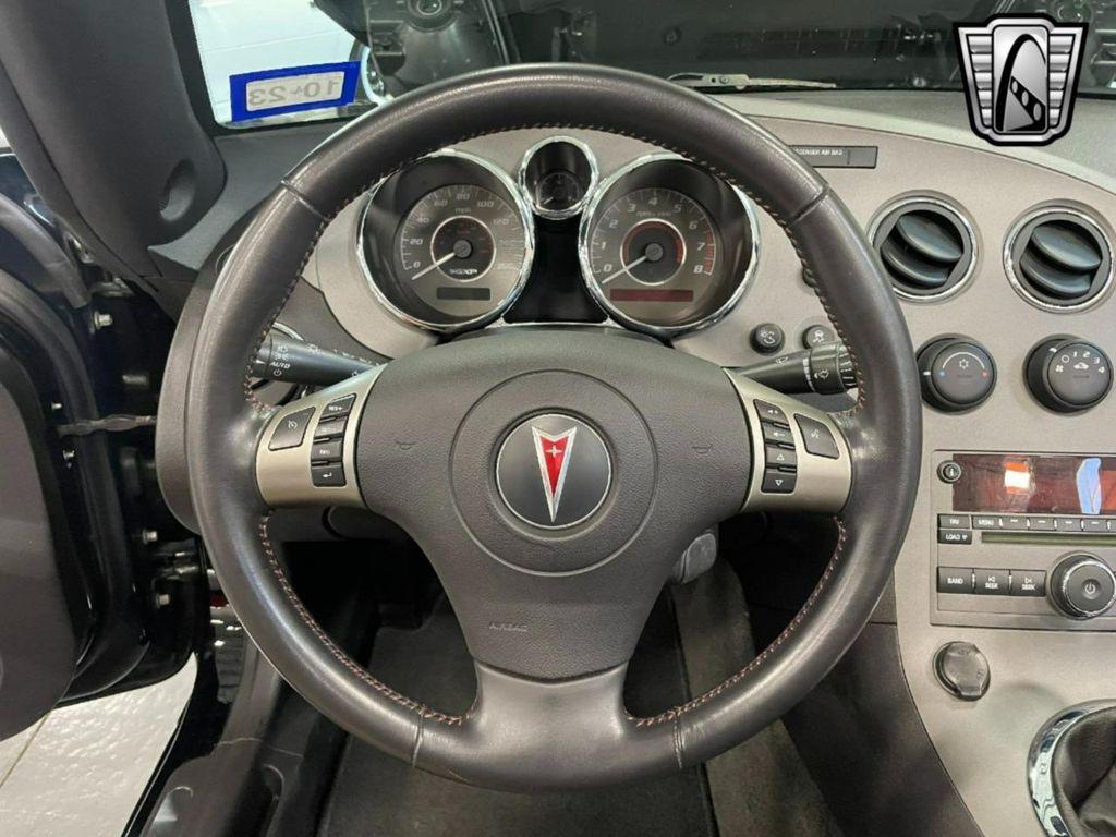 used 2007 Pontiac Solstice car, priced at $15,500
