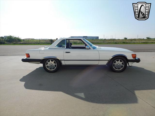 used 1986 Mercedes-Benz 560SL car, priced at $17,000