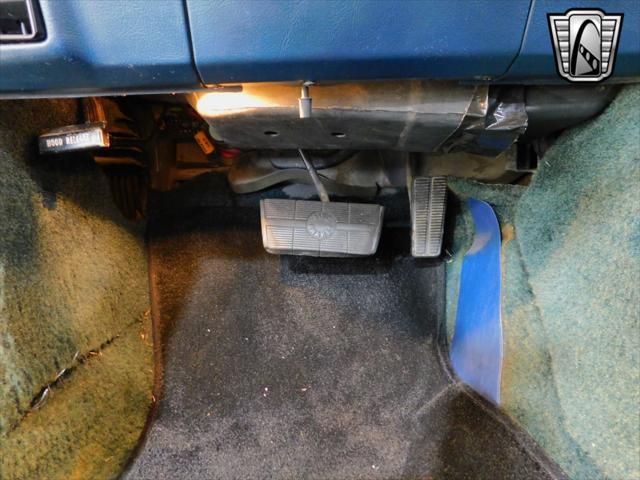 used 1982 Chevrolet Corvette car, priced at $15,500